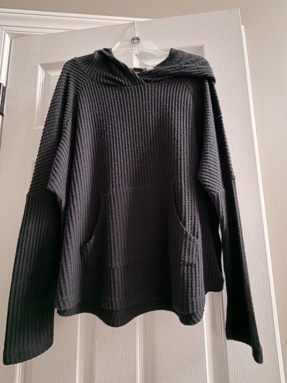 Roxy Waffle-Knit Hoodie in Black Sz Medium